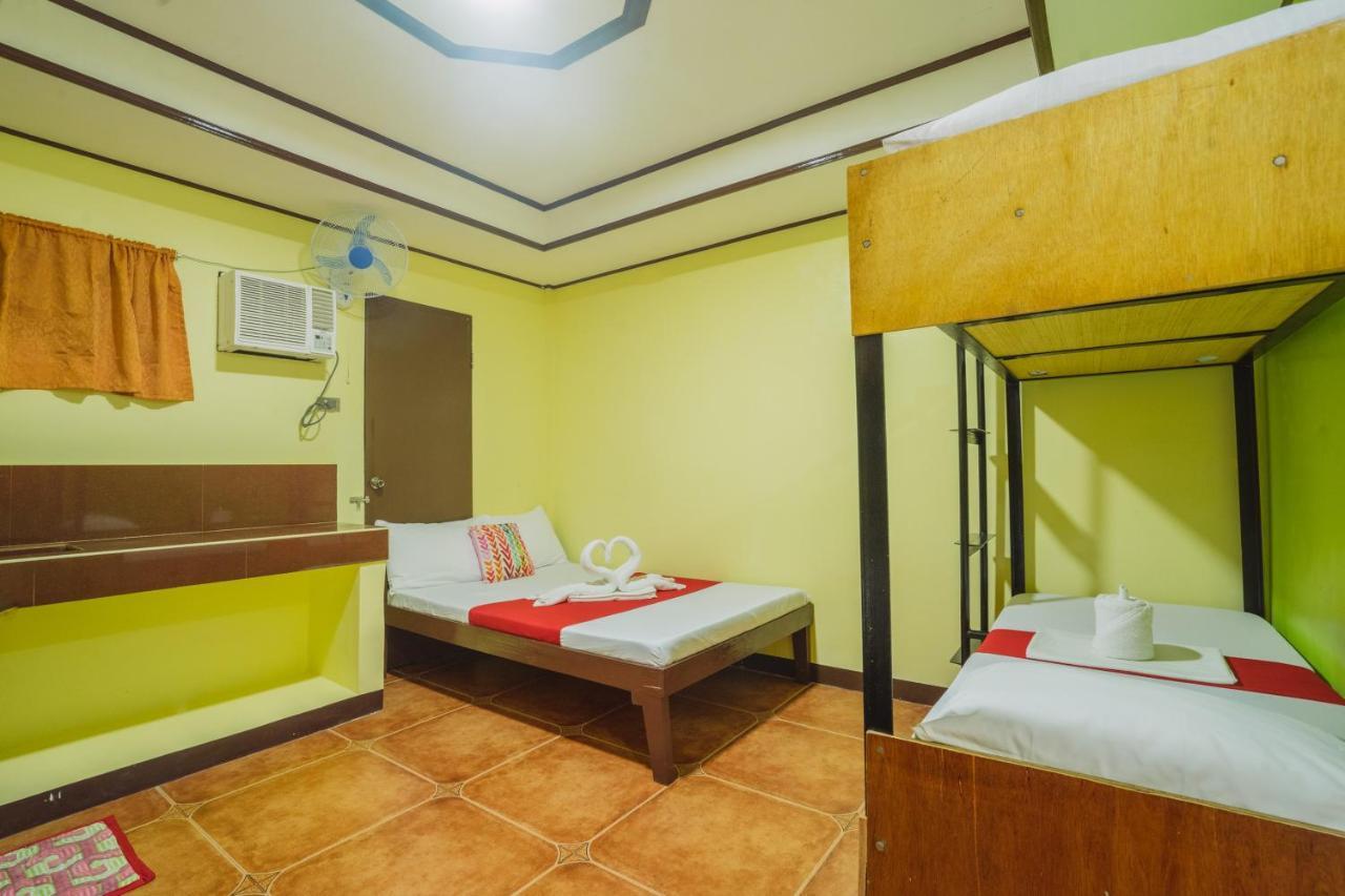 Hotel Jorge Transient House Coron Exterior foto